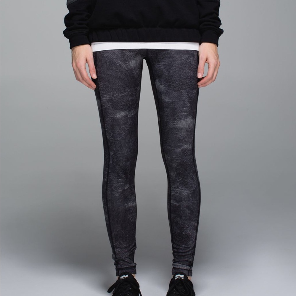 Lululemon Speed Tight II Size 2 - Picture 3 of 6